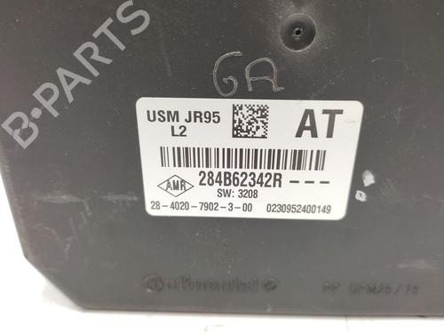 Fuse box RENAULT SCÉNIC III (JZ0/1_) 1.4 16V (JZ0F, JZ1V) | BP31013801E1
