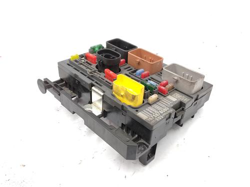 Fuse box CITROËN JUMPY II (VF7) 1.6 HDi 90 16V | BP37233542E1 - Image 2