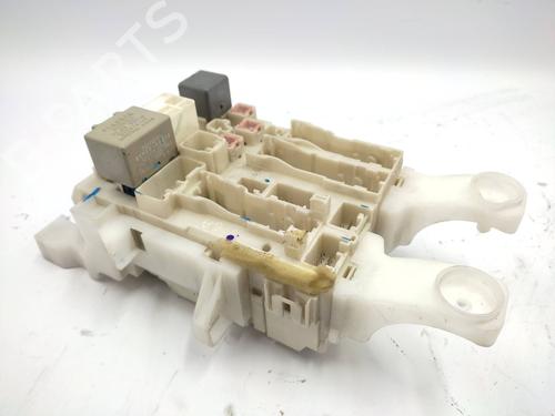 Used Fuse box TOYOTA RAV 4 III (_A3_) 2.2 D 4WD (ALA30_, ALA30R) (136 hp) 21161609