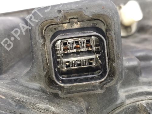 Right headlight KIA SORENTO I (JC) 2.5 CRDi 4WD | BP21661457C29 