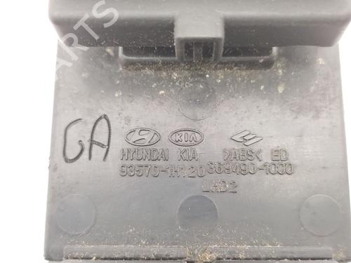 Left front window switch KIA CEE'D Hatchback (ED) | BP30537572I27