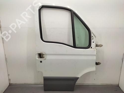 Used Right front door IVECO DAILY III Van 35 S 13 V,35 C 13 V (125 hp) 22427093