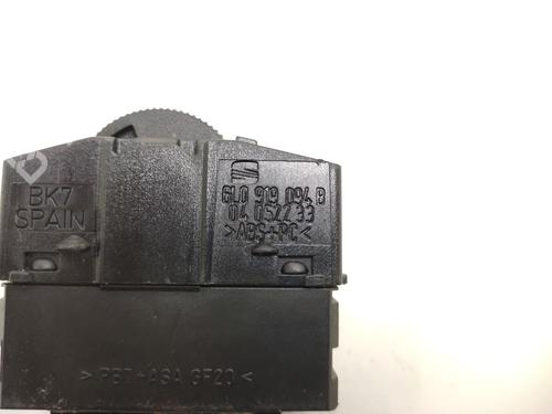 Headlight switch SEAT IBIZA III (6L1) 1.2 | BP21151405I24 