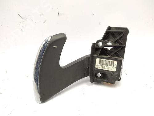 Commandes au volant CITROËN C4 Picasso I MPV (UD_) 1.6 HDi (109 hp) 31585195