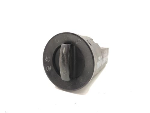 Used Headlight switch VW POLO IV (9N_, 9A_) 1.2 (60 hp) 21151386