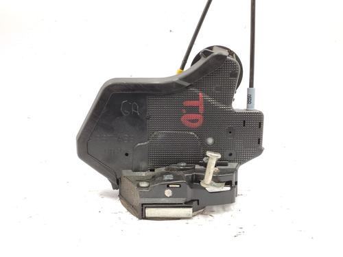 rear-right-lock-toyota-corolla-_e12_-2001-2002-2003-2004-2005-2006-2007-2008-31971593 main image