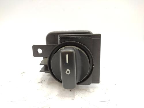 Forlygtekontakt MERCEDES-BENZ B-CLASS Sports Tourer (W245) B 180 CDI (245.207) (109 hp) 28954268