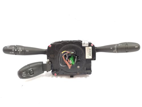 switch-peugeot-407-coupe-6c_-2005-36259481 main image