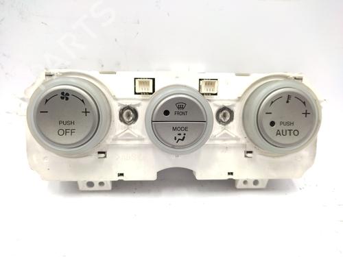 AC Styreenhet / Manøvreringsenhet MAZDA 6 Hatchback (GG) 2.0 DI (GG14) (121 hp) 21157815