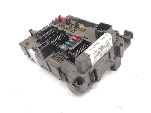 Used Fuse box Fuse box CITROËN XSARA (N1) 2.0 HDi 90 (90 hp) 33422043 33422043