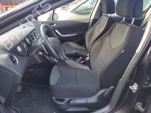 Fuse box PEUGEOT 308 I (4A_, 4C_) 1.6 HDi | BP31013804E1