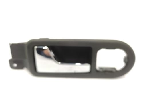 Used Front left interior door handle VW GOLF IV (1J1) 1.6 (102 hp) 21158671