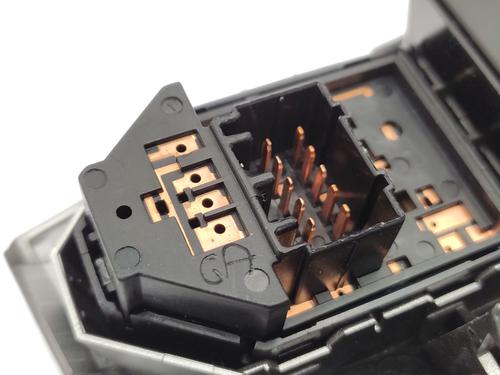 Left front window switch KIA SPORTAGE II (JE_, KM_) 2.0 CRDi | BP26597331I27 