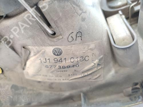 Right headlight VW GOLF IV (1J1) 1.9 TDI | BP24497724C29 