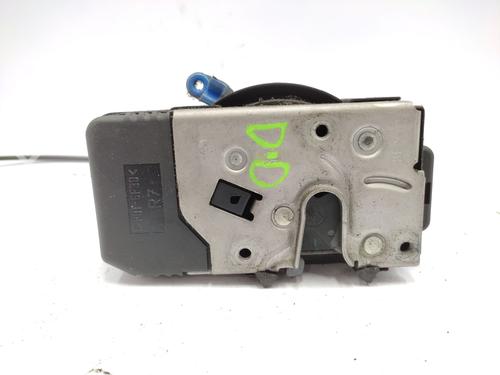 Front right lock OPEL VIVARO A Bus (X83) 2.5 DTI (F7, J7, A07) | BP21162097C97 
