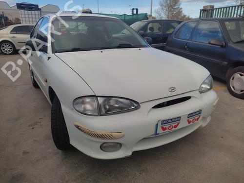 Right headlight HYUNDAI ACCENT I (X-3) 1.5 i 12V | BP21158931C29 