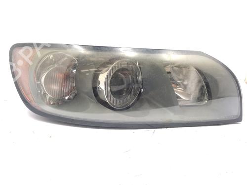 Used Right headlight VOLVO V50 (545) D2 (114 hp) 24683324
