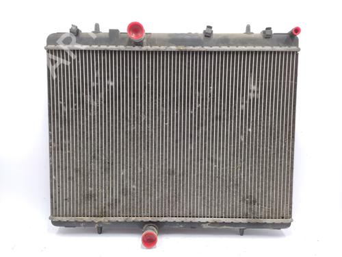 Used Water radiator Water radiator 37158457 37158457