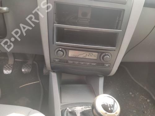 Right headlight SEAT IBIZA III (6L1) 1.4 16V | BP27208558C29 