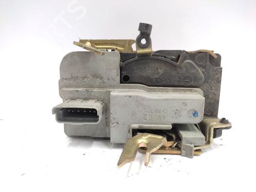 Serrure avant gauche CITROËN XSARA (N1) 1.6 16V (109 hp) 30704105