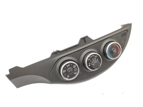 Climate control TOYOTA YARIS (_P13_) 1.3 (NSP130_, NSP130) | BP22798769I5