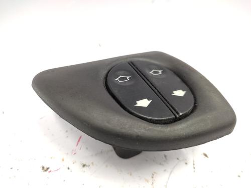 Interrupteur de vitre avant gauche FORD TOURNEO CONNECT 1.8 TDCi (90 hp) 24170734