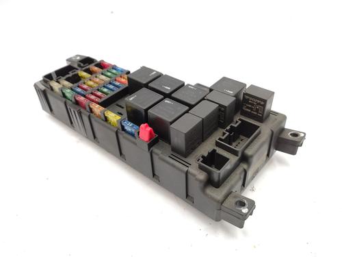 Used Fuse box VOLVO XC90 I (275) D5 AWD (163 hp) 28450522