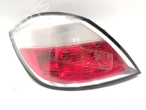 Achterlicht links OPEL ASTRA H (A04) 1.3 CDTI (L48) (90 hp) 21154487