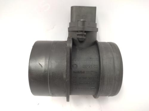 Used Mass air flow sensor VW GOLF IV (1J1) [1997-2008]  21153830