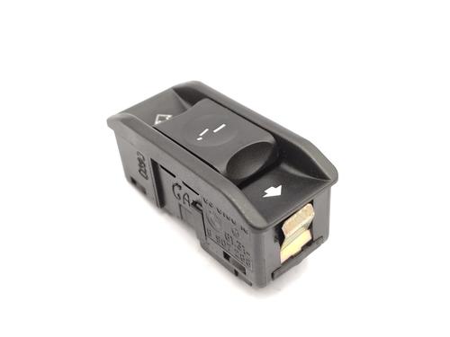 Switch BMW 5 (E60) 520 i | BP26741118I30 