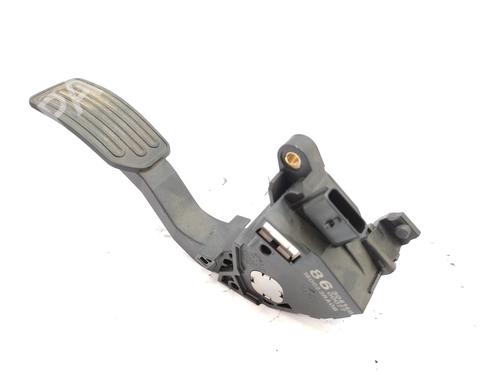 Pédale NISSAN PULSAR Hatchback (C13) [2014-2025]  26132310