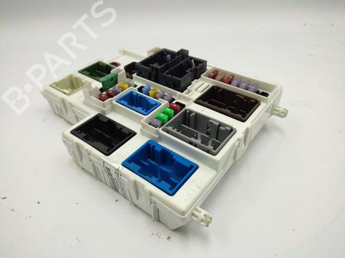 Used Fuse box PEUGEOT 308 III (FB_, FH_, FP_, F3_, FM_) PureTech 130 (FPHNSL, FPHNST) (131 hp) 25939148