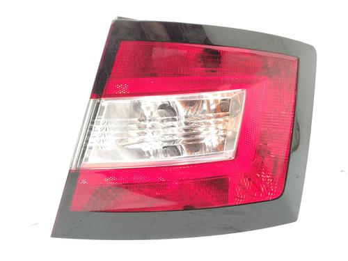 Høyre baklys SKODA FABIA III (NJ3) 1.4 TDI (75 hp) 32666687