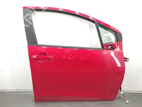 Used Right front door TOYOTA YARIS (_P13_) 1.3 (NSP130_, NSP130) (99 hp) 21159950