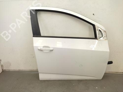 Used Right front door Right front door 37030863 37030863