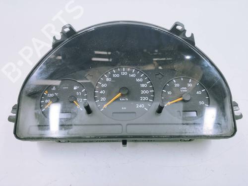 Used Instrument cluster MERCEDES-BENZ M-CLASS (W163) ML 270 CDI (163.113) (163 hp) 21149305