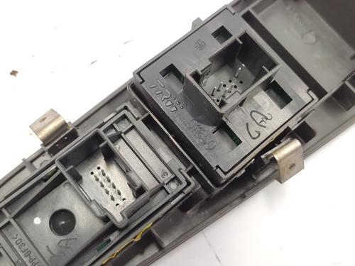 Left front window switch FIAT BRAVO II (198_) 1.9 D Multijet (198AXB1A) | BP28604695I27 