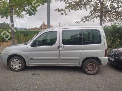 Right headlight CITROËN BERLINGO / BERLINGO FIRST MPV (MF_, GJK_, GFK_) 1.9 D (MFWJZ) | BP28098488C29 