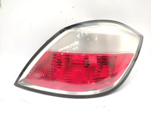 right-taillight-opel-astra-h-a04-2004-2005-2006-2007-2008-2009-2010-2011-2012-2013-2014-33977866 main image