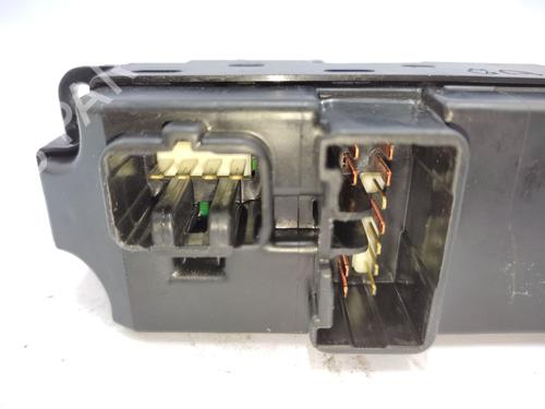 Interrupteur de vitre avant gauche MAZDA 6 Hatchback (GG) 1.8 | BP22335306I27 