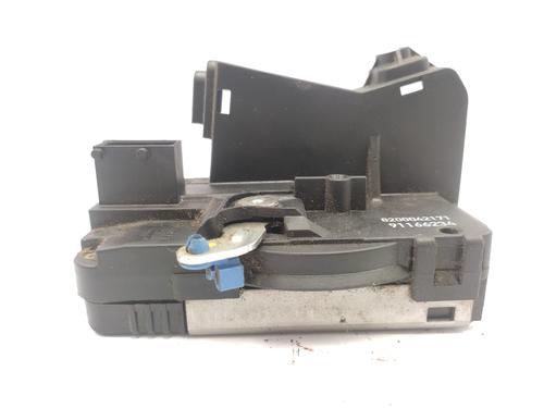 Used Front right lock RENAULT TRAFIC II Van (FL) [2001-2025]  21158156