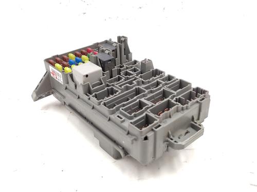 Used Fuse box Fuse box 39246370 39246370