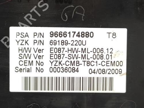 Instrument cluster PEUGEOT 3008 I MPV (0U_)  | BP26396272C47 