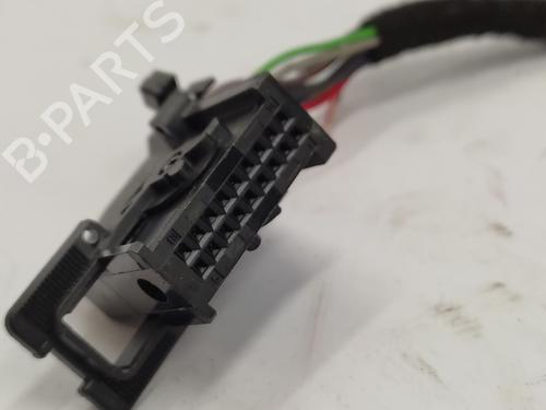 Left mirror PEUGEOT 308 III (FB_, FH_, FP_, F3_, FM_) PureTech 130 (FPHNSL, FPHNST) | BP26025889C26 