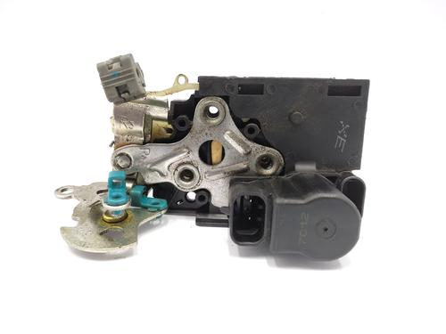 Used Front right lock CHEVROLET LACETTI (J200) 2.0 D (121 hp) 21157396
