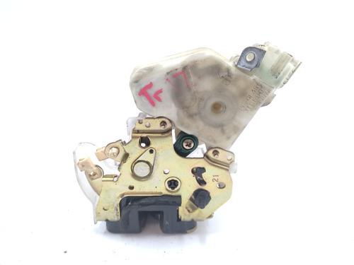 Used Rear left lock NISSAN X-TRAIL I (T30) [2001-2013]  21153901
