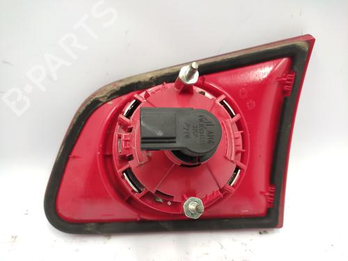 Venstre baglygte bagklap VW PASSAT B6 Variant (3C5) 2.0 TDI 16V | BP21159025C79 