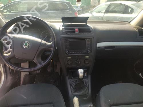 Warning switch SKODA OCTAVIA II Combi (1Z5) 2.0 FSI | BP36597703I22 - Image 14