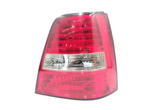 Højre baglygte KIA SORENTO I (JC) 2.5 CRDi 4WD (140 hp) 30933518