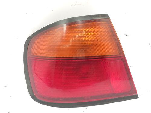 Used Left taillight NISSAN PRIMERA Hatchback (P11) [1996-2002]  33012302